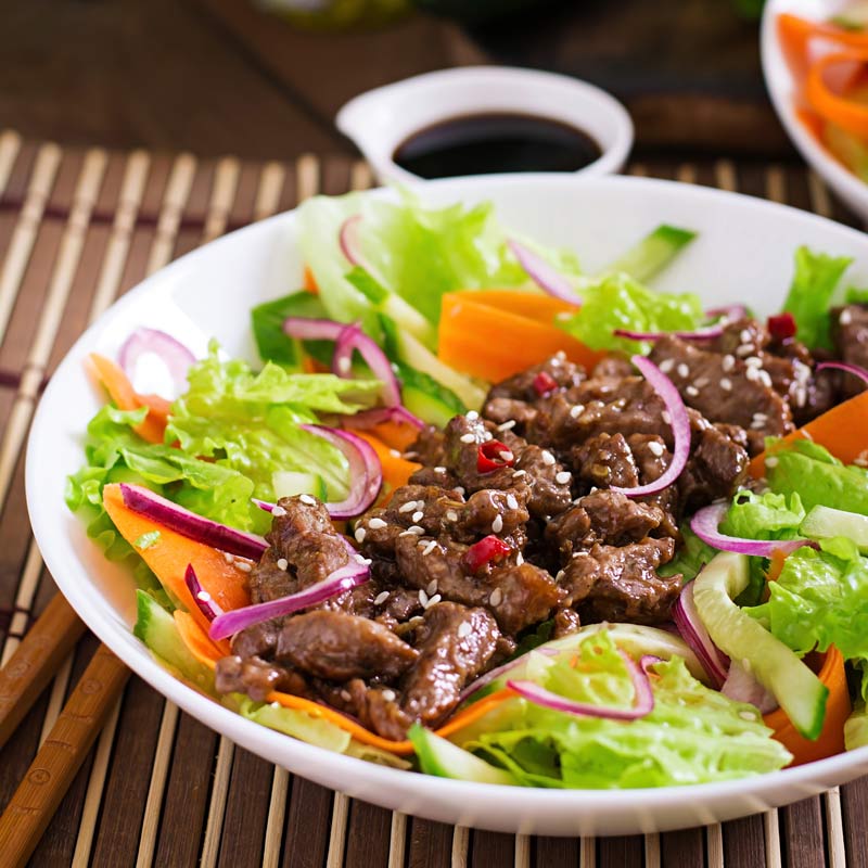 salad with beef teriyaki